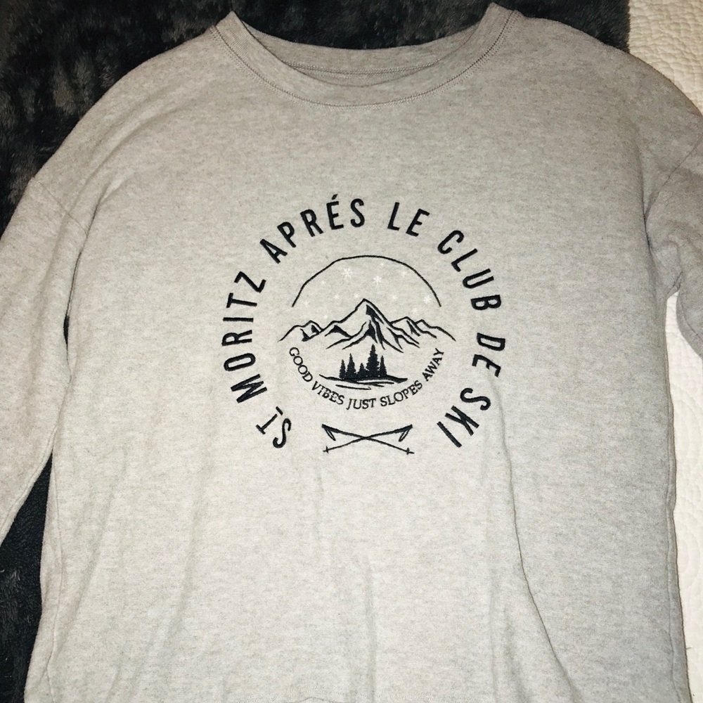 American eagle grey ski sweatshirt